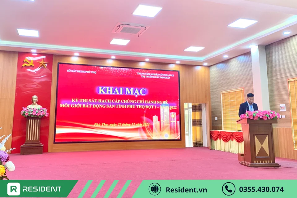 Tổ chức kỳ thi sát hạch