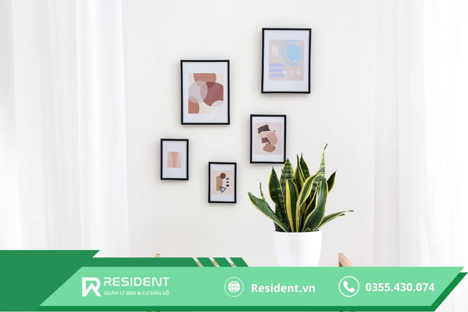 Trang trí phòng trọ 15m2 bằng những khung tranh hoặc ảnh
