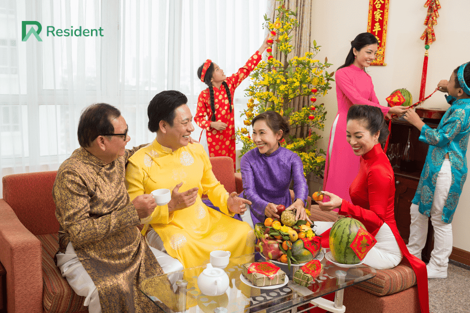 Trang trí bàn tiếp khách đón Tết