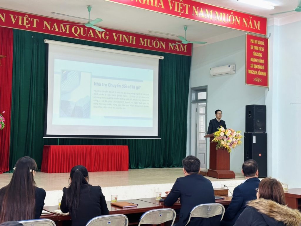 Ông Nguyễn Nam Phong – giám đốc công ty cổ phần công nghệ Odoor Việt Nam